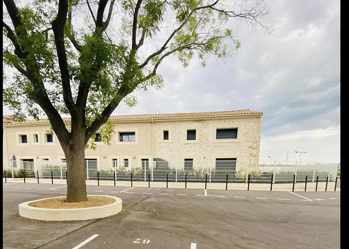 Appartement Moderne Proche De Tout Et Parking Gratuit